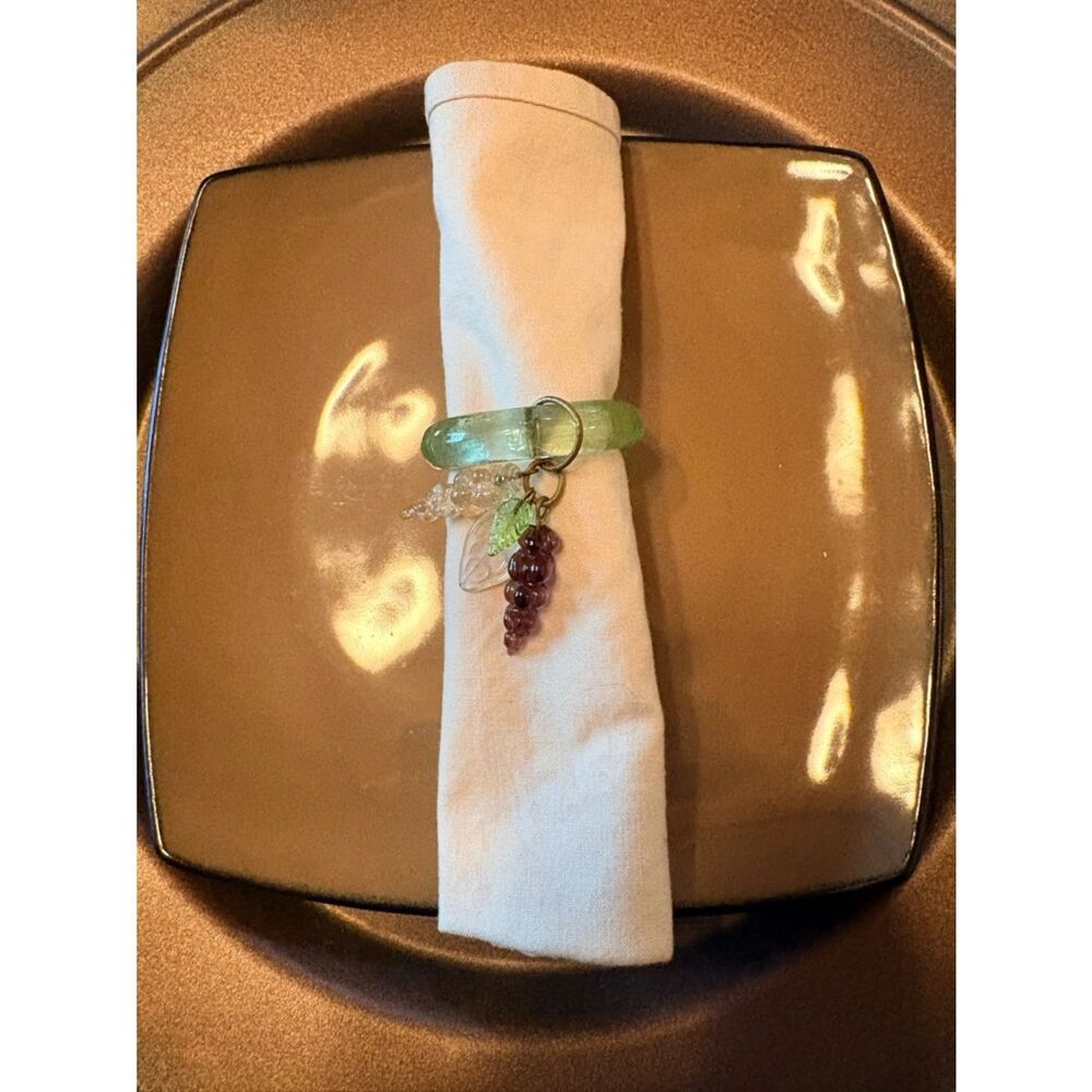 Set 8 Vintage Glass Napkin Rings with Grape Charms Green Clear